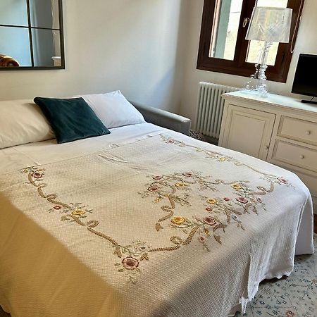 Santa Caterina: Charming Apartment เตรวิโซ ภายนอก รูปภาพ