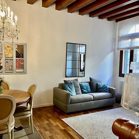 Santa Caterina: Charming Apartment เตรวิโซ ภายนอก รูปภาพ