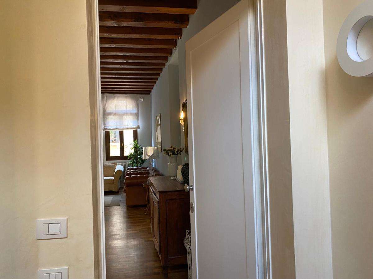 Santa Caterina: Charming Apartment เตรวิโซ ภายนอก รูปภาพ