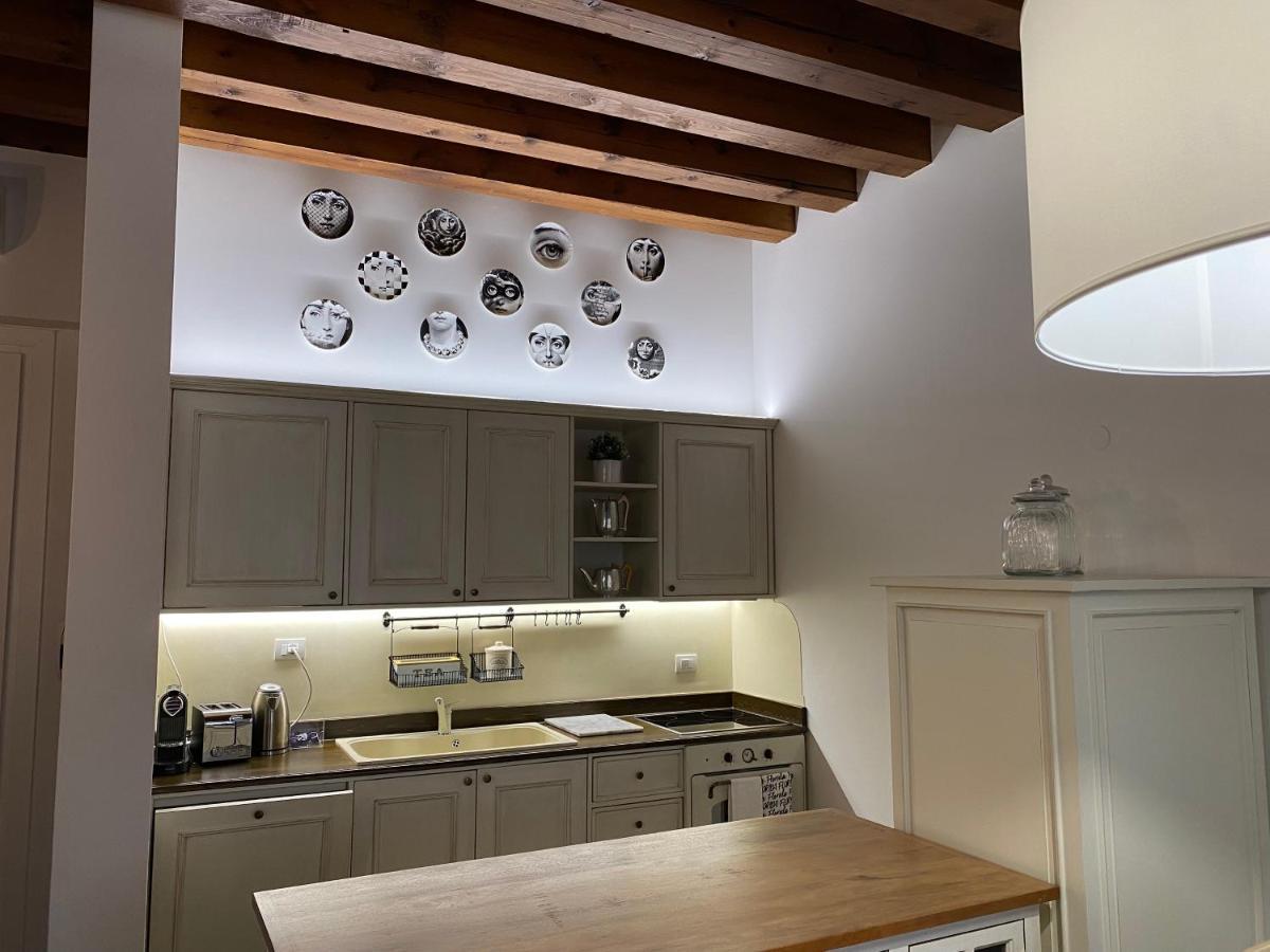 Santa Caterina: Charming Apartment เตรวิโซ ภายนอก รูปภาพ