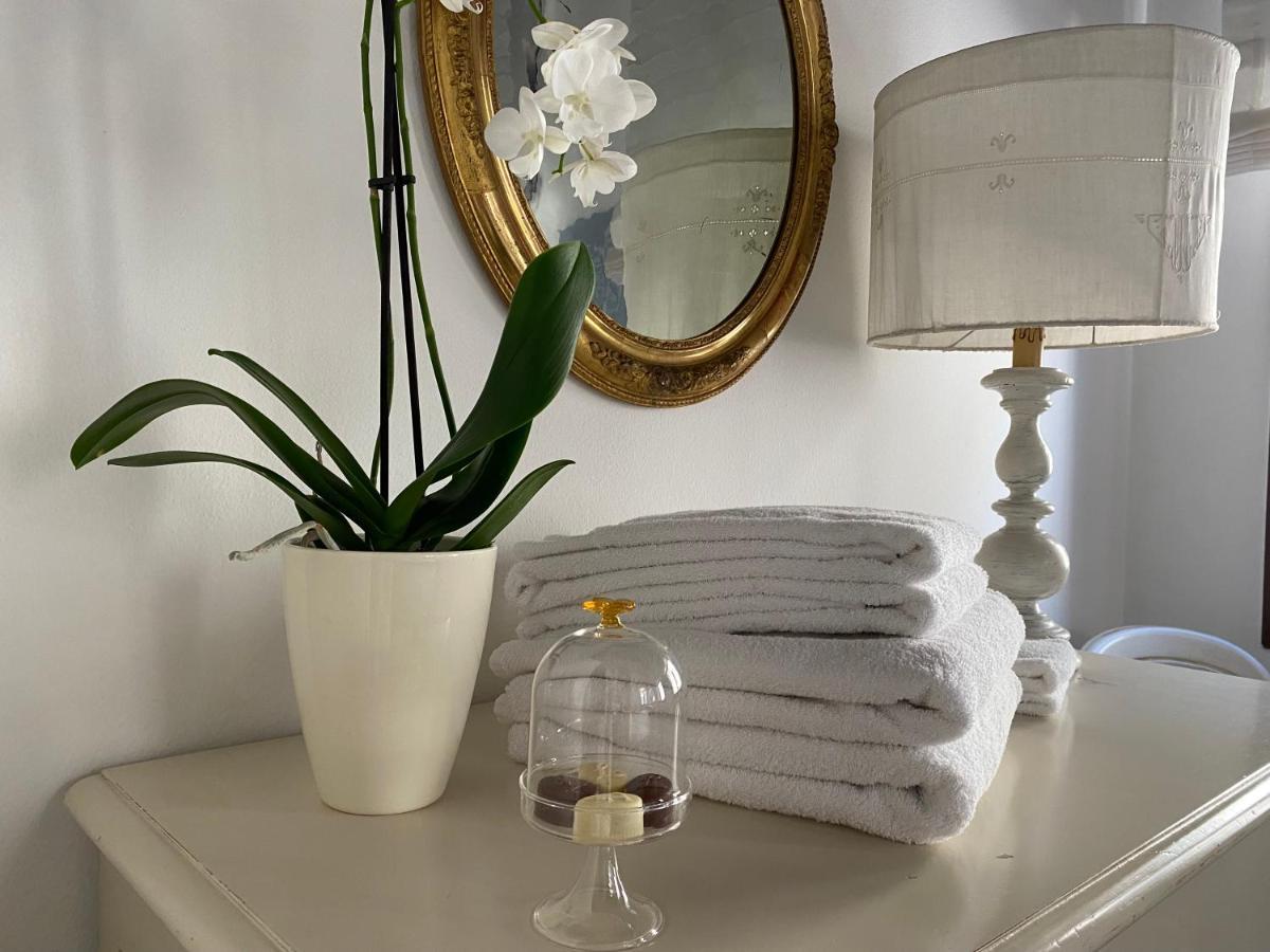 Santa Caterina: Charming Apartment เตรวิโซ ภายนอก รูปภาพ