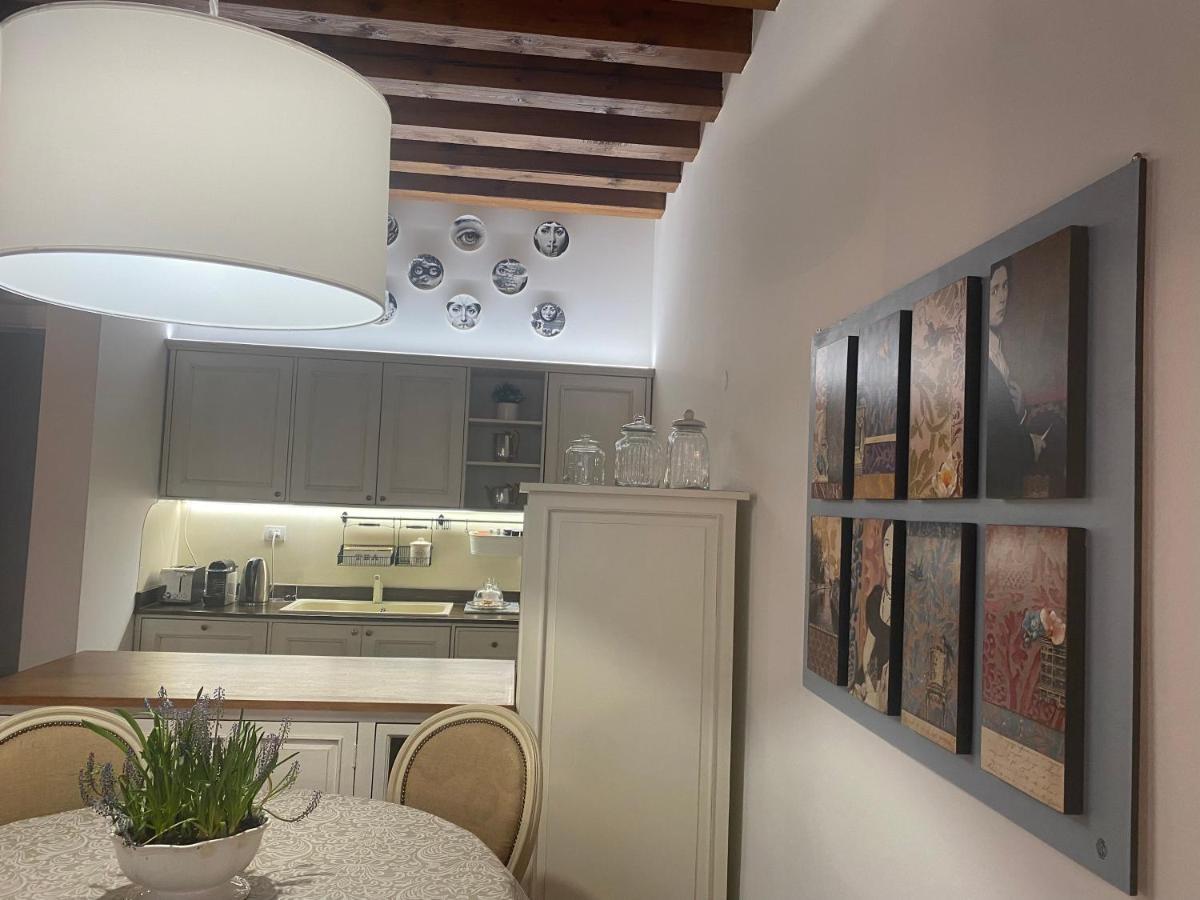 Santa Caterina: Charming Apartment เตรวิโซ ภายนอก รูปภาพ