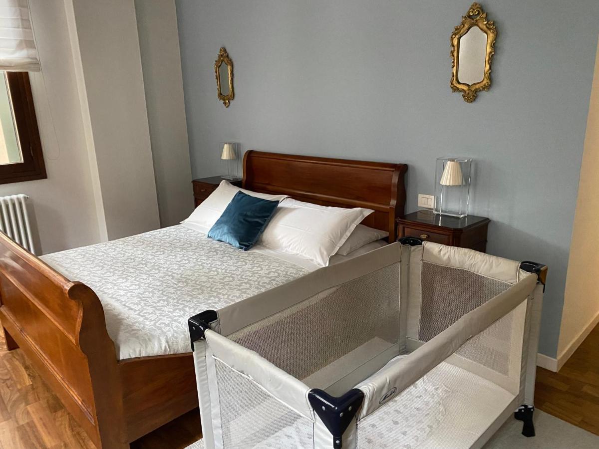 Santa Caterina: Charming Apartment เตรวิโซ ภายนอก รูปภาพ
