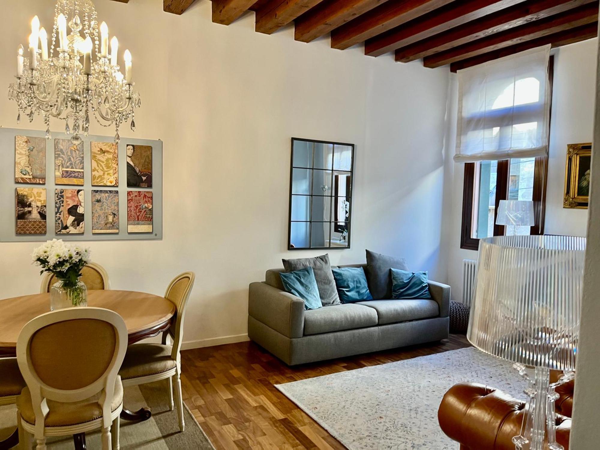 Santa Caterina: Charming Apartment เตรวิโซ ภายนอก รูปภาพ
